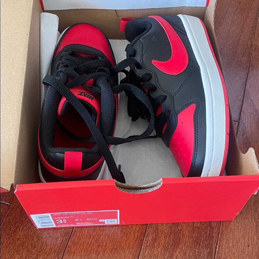 Nike Kids Black and Red Sneakers New